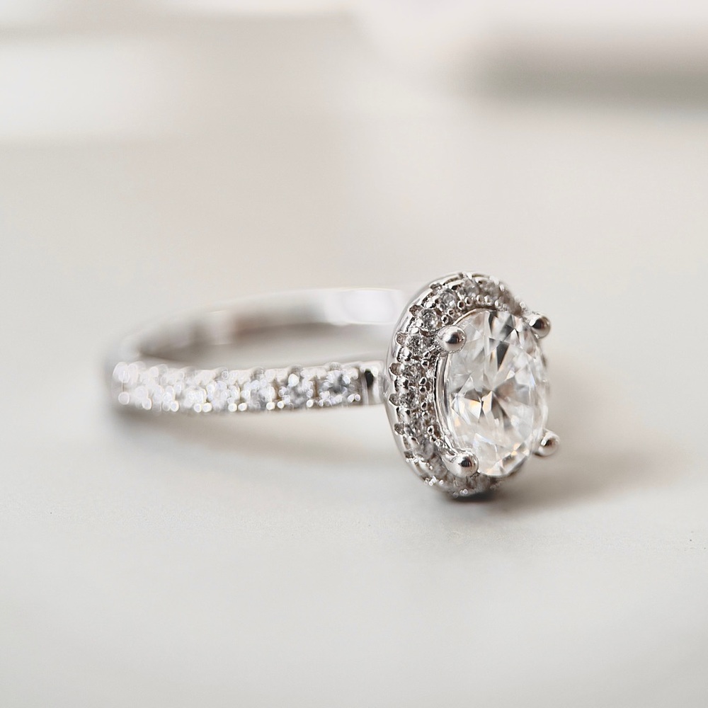 S925 1.35ctw Oval Moissanite Halo Engagement Ring - Picture 3 of 8